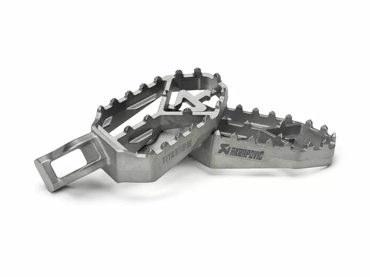 Akrapovic Adventure Footpeg Set (Titanium) Triumph Tiger 850 / 900 2024 - Moottoripyörän jalkatapit - D540250 - 1