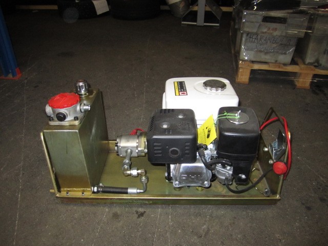 Bronco Hydrauliyksikkö 77-12191 & 77-12191-1:lle - Mönkijän varaosat - D498140 - 1