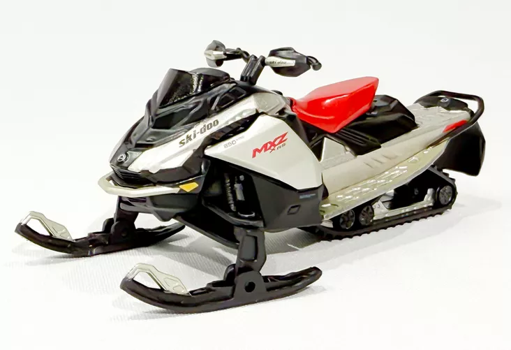 SKI-DOO PIENOISMALLI 1:32 MXZ X-RS - Muut varaosat moottorikelkkaan - 140690 - 1