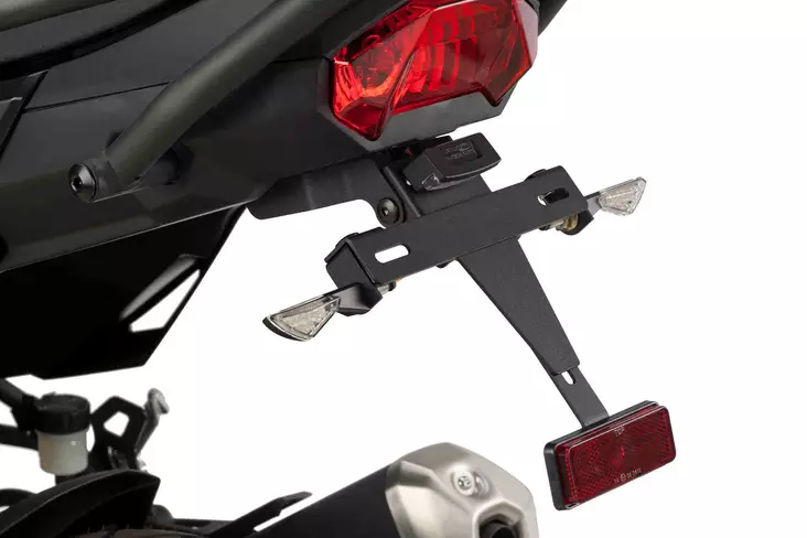 Puig License Support Kawasaki X-Versys 17-18' C/Black - Moottoripyörän kilven kiinnikket - D302612 - 1