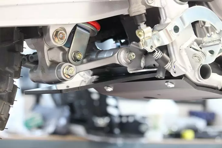 AXP Linkage guard plate Black Honda CRF300L/CRF300L RALLY 21- / CRF250L 23- - Moottoripyörän pohjapanssarit - D417463 - 1