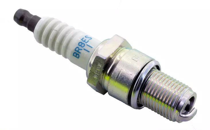 NGK sparkplug BR8ES-11 - Sytytystulpat - D110263 - 1