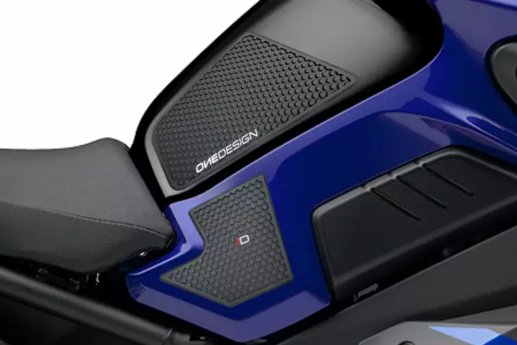 Puig Lateral Tank Pads Yamaha C/Black - Moottoripyörän tankinsuojat - D337494 - 1