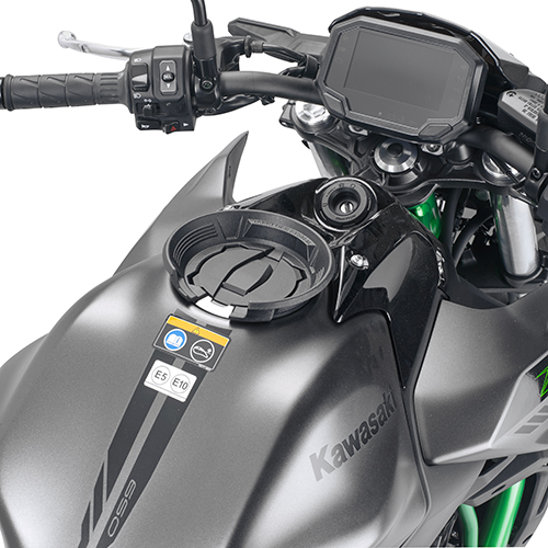 Givi Flange X Tanklock Bag Kawa.Z650 20-23 - Moottoripyörän laukkujen kiinnityssarjat - D498686 - 1
