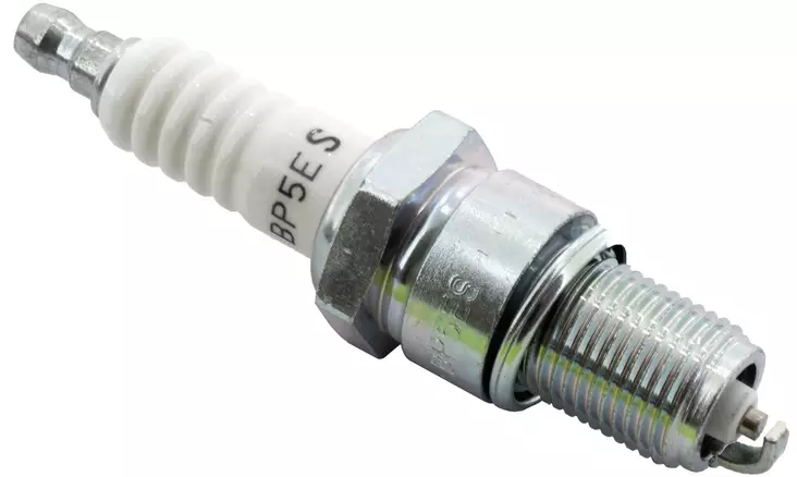 NGK sparkplug BP5ES - Sytytystulpat - D676 - 1