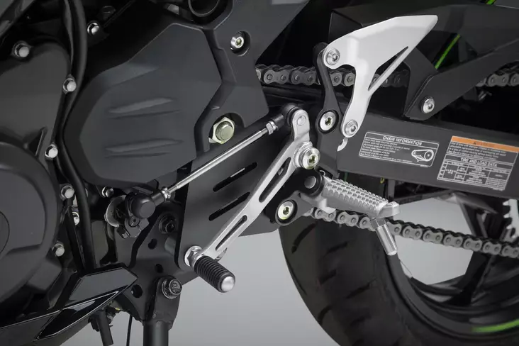 Yoshimura Kawasaki Ninja 400 18-19 / Z400 2019 Rearset Offset Brackets - Moottoripyörän Jalkatappien siirtosarjat - D334466 - 1