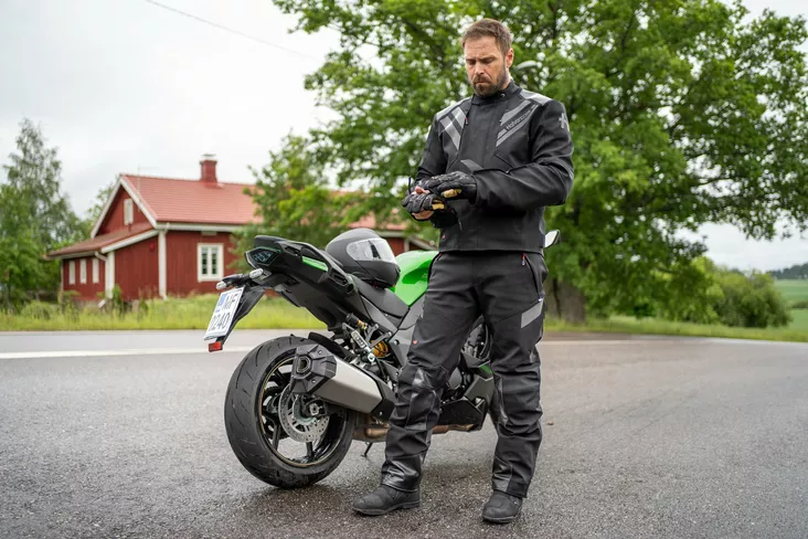 Halvarssons Tekstiilitakki H80 Musta - Kalvolliset moottoripyörätakit - D527087 - 1