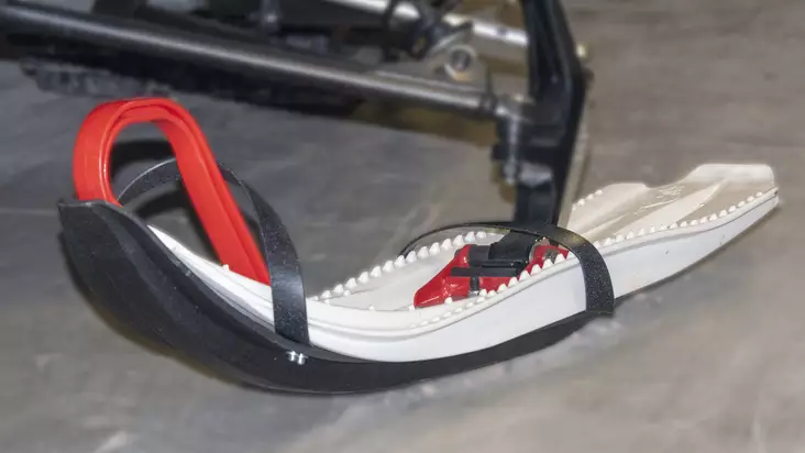 SLP Ski Slips 22" Suksimuovi Musta (Pari) - Moottorikelkan suksenpohjamuovit - D413677 - 1