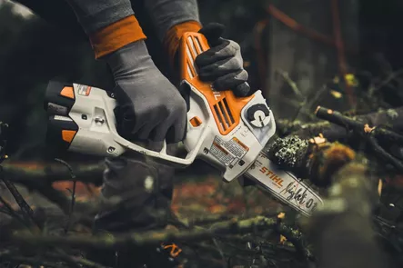 STIHL GTA 40 AKKUOKSASAHA (sis. 2kpl akku ja laturi) - Stihl Akkukäyttöiset oksasahat - 139468 - 2