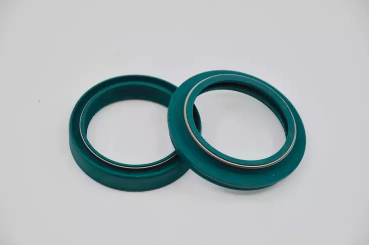 SKF Heavy Duty Oil & Dust Seal 45 mm. - MARZOCCHI - Etuteleskooppien tiivisteet - D328138 - 1