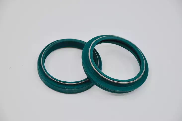 SKF Heavy Duty Oil & Dust Seal 48 mm. - SHOWA - Etuteleskooppien tiivisteet - D328149 - 1