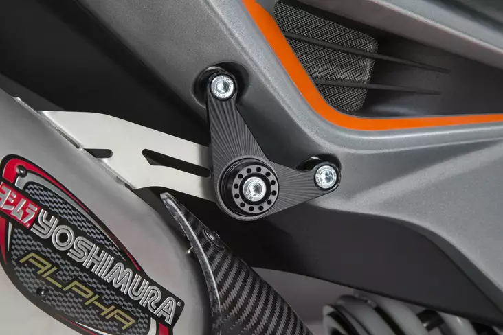 Yoshimura Ktm 790 Duke 2019 Aluminum Muffler Bracket - Moottoripyörän äänenvaimenninkiinnikkeet - D334359 - 1